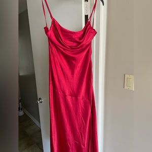 Petal & Pup NEW red midi dress. Size medium.